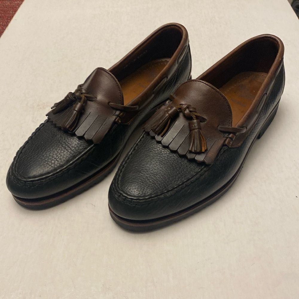 ALLEN EDMONDS Nashua Men’s Soft Thick Pebbled Leather Upper with Leather Lining.